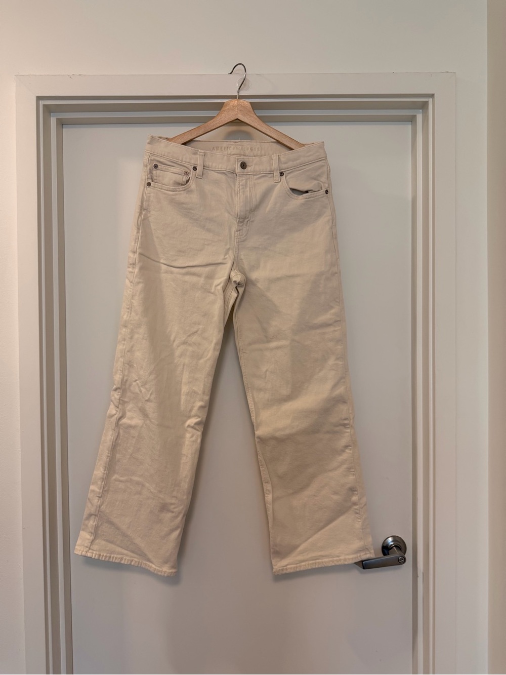 American Eagle size 10 Classic High-Rise Wide Leg Jeans in Cream